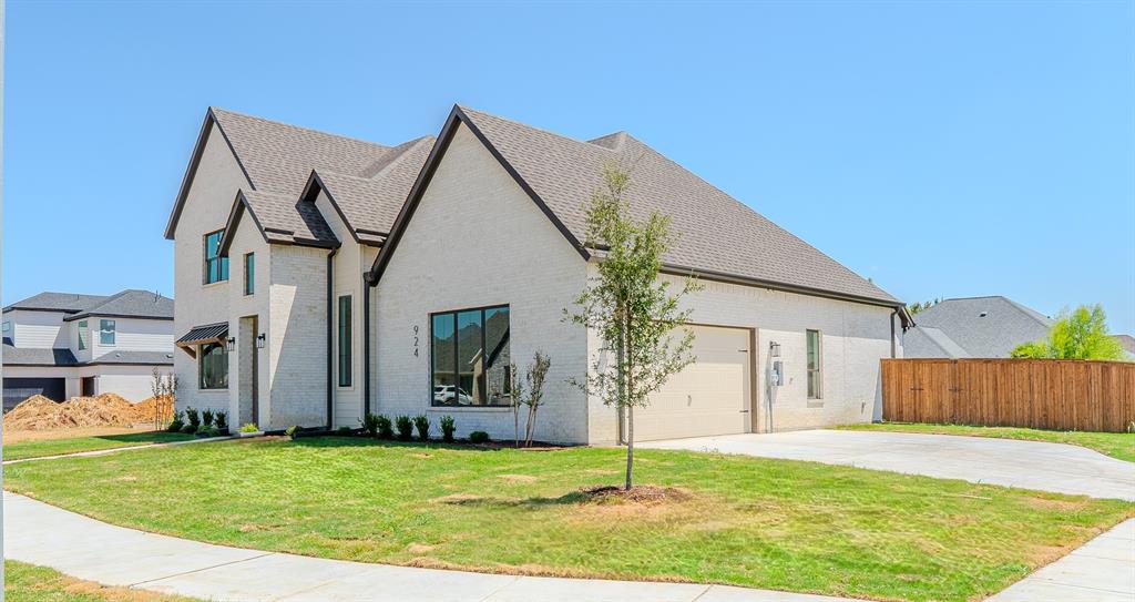 924 Claystone Ridge Drive