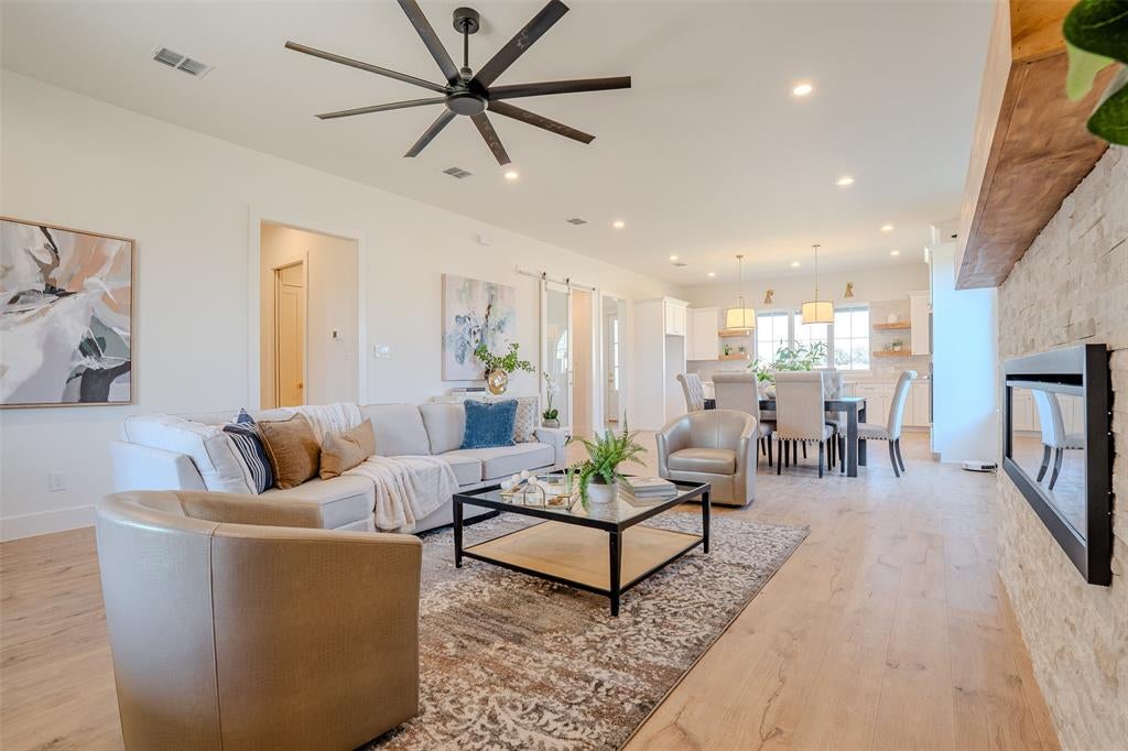 924 Claystone Ridge Drive