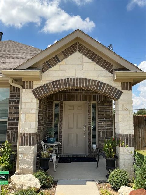 A home in Benbrook