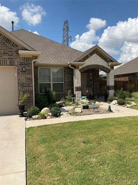 A home in Benbrook