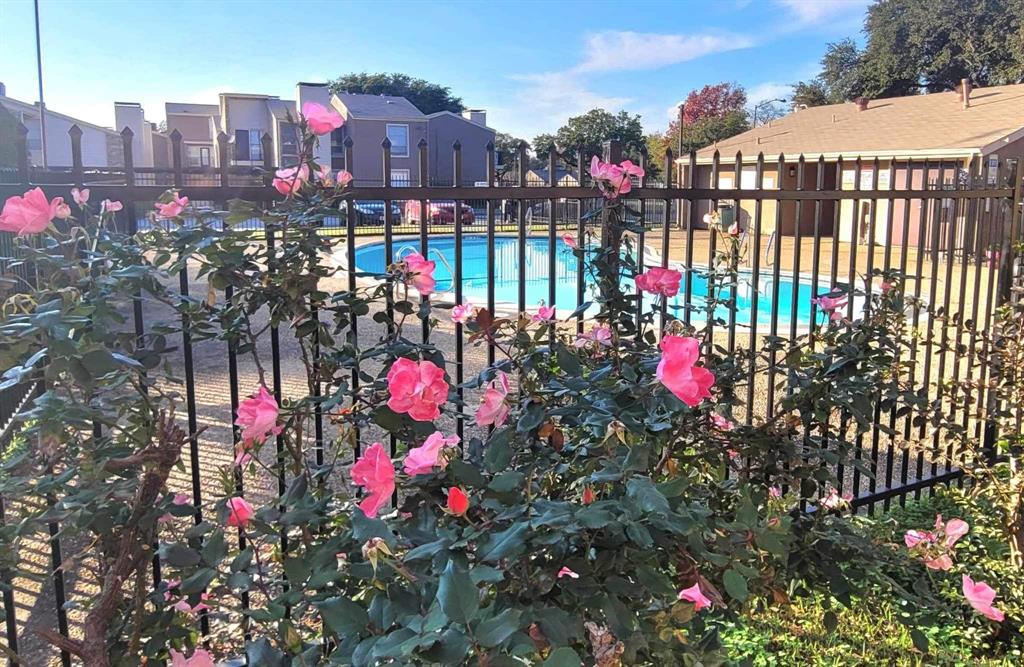 Woodhaven Condo - Residential