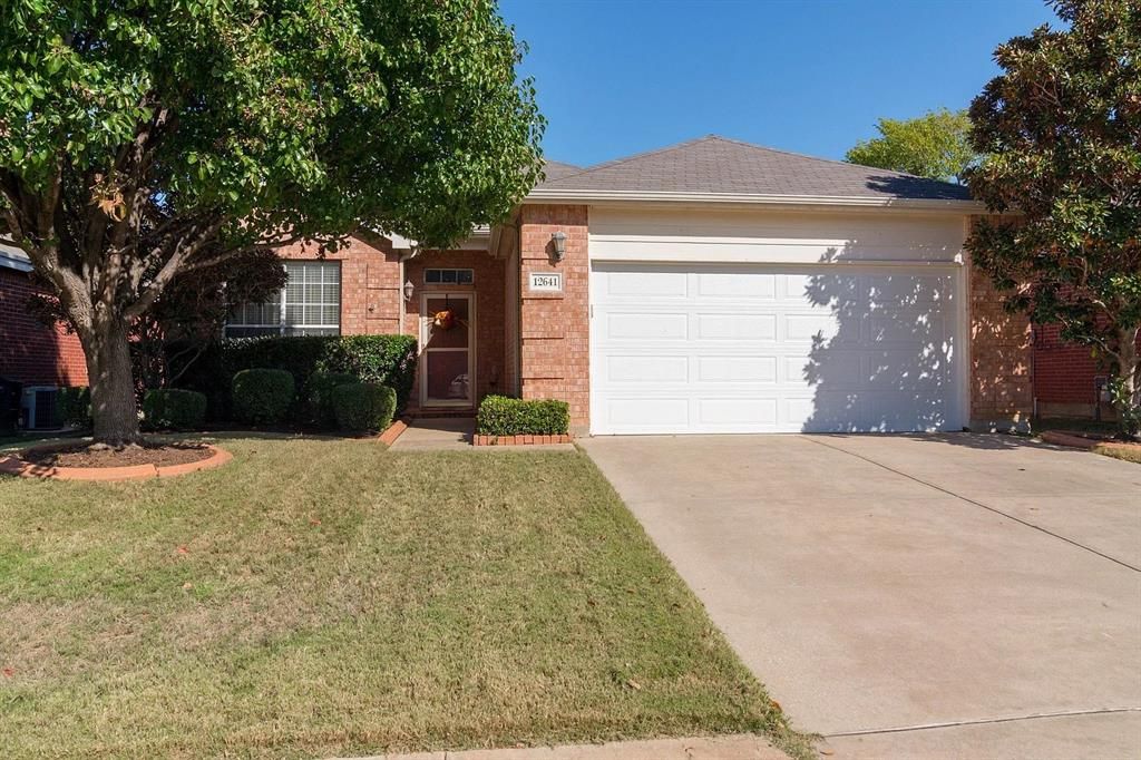 Photo of 12641 Black Cherry Lane, Fort Worth, TX 76040 (MLS # 21227023)