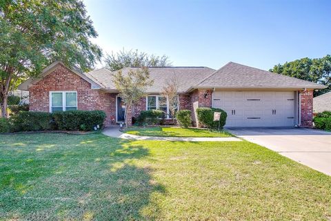 1413 Westwood Drive Weatherford TX 76086