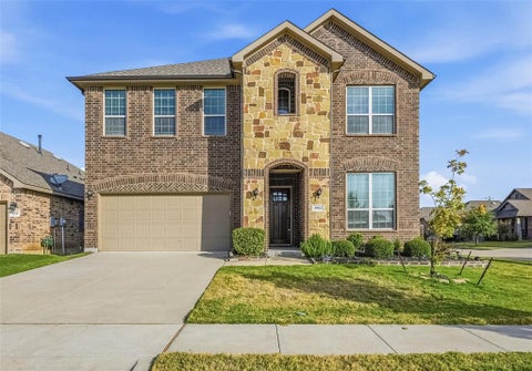 Photo of 1933 Steppe Trail Drive, Aubrey, TX 76227 (MLS # 21388547)