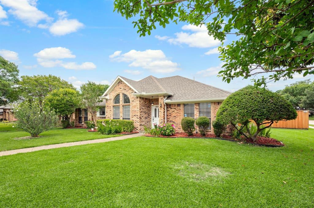 1802 Campbell Trail