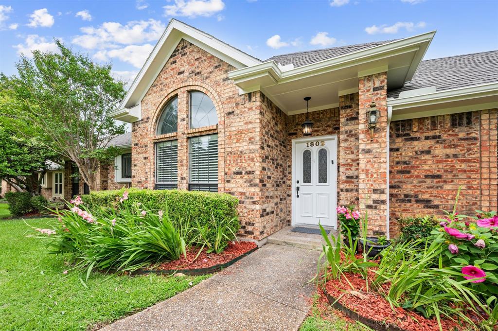 1802 Campbell Trail