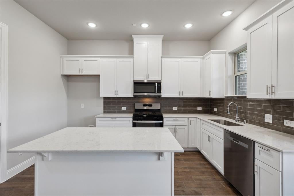 813 Heart Reef Road