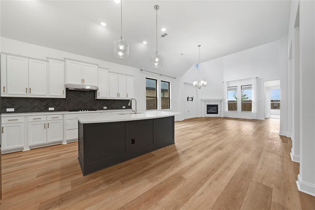 THE RIDGE AT NORTHLAKE PHA SE 2 - Residential