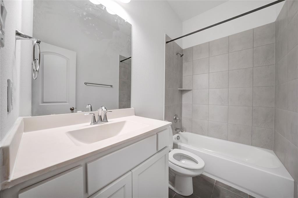 THE RIDGE AT NORTHLAKE PHA SE 2 - Residential