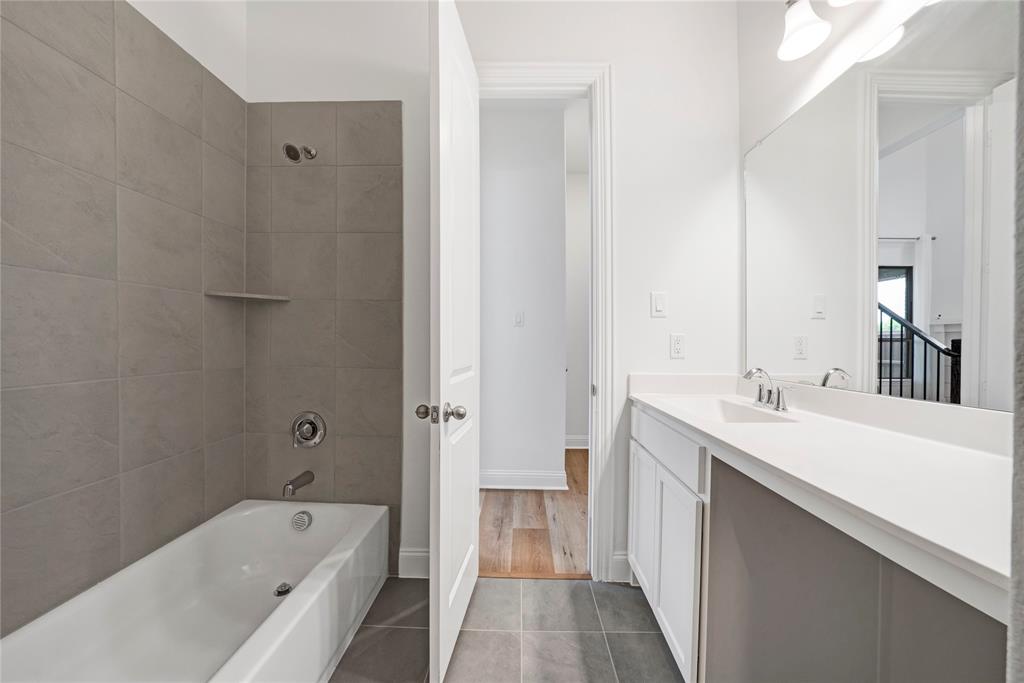 THE RIDGE AT NORTHLAKE PHA SE 2 - Residential