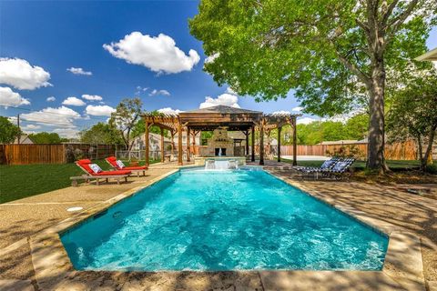 A home in Waxahachie