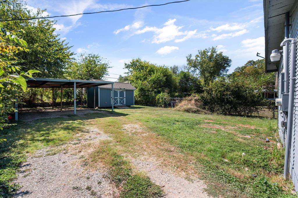 1038 E Maddox Avenue