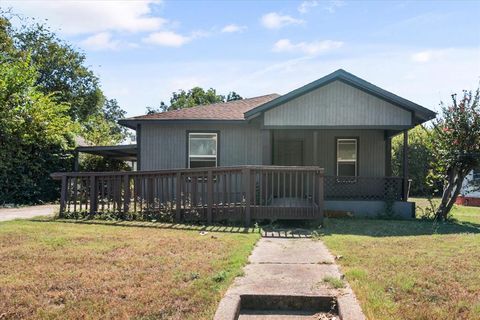 1038 E Maddox Avenue Fort Worth TX 76104