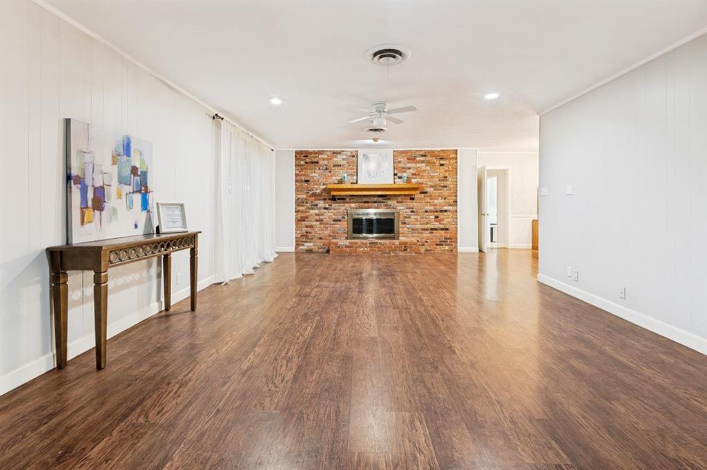 1809 Glenbrook Drive