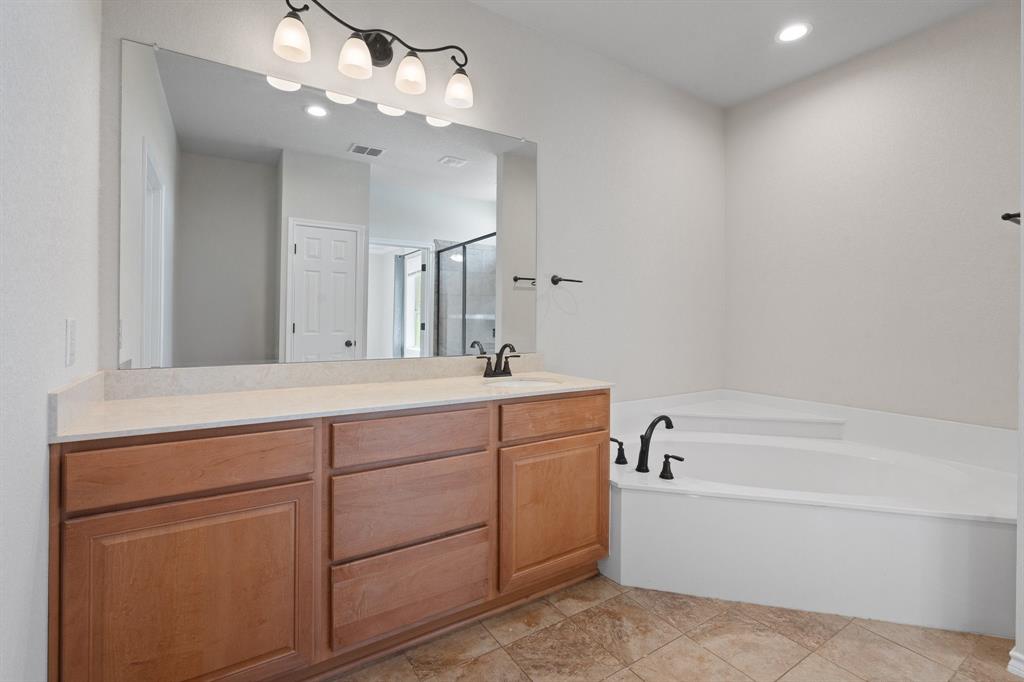 C MANOR - Residential