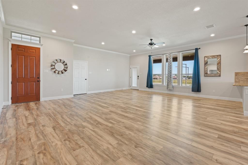 C MANOR - Residential