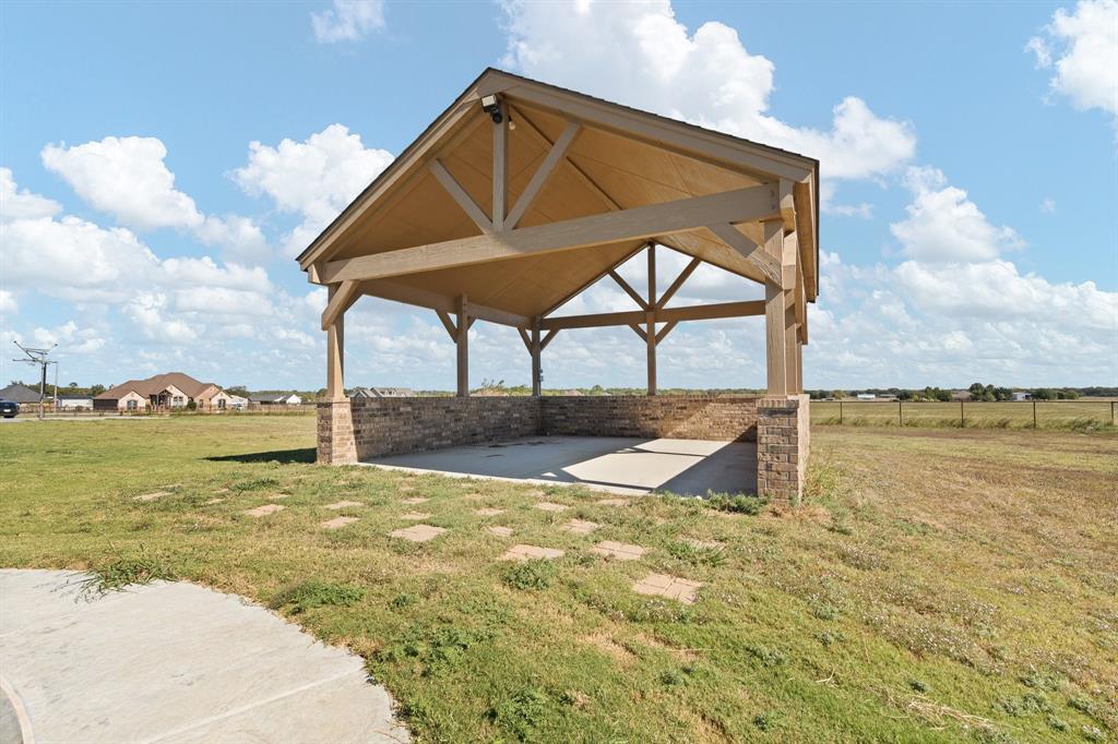 C MANOR - Residential