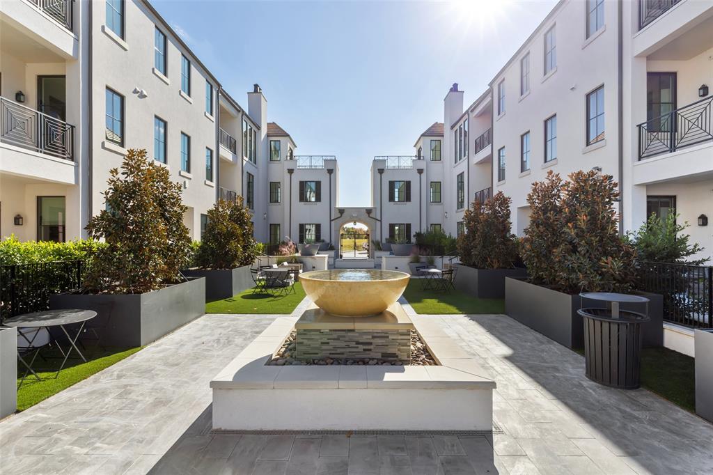 5270 Town and Country Boulevard 212