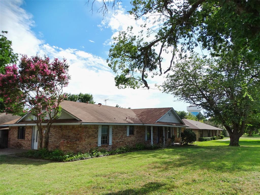 1302 Plateau Drive