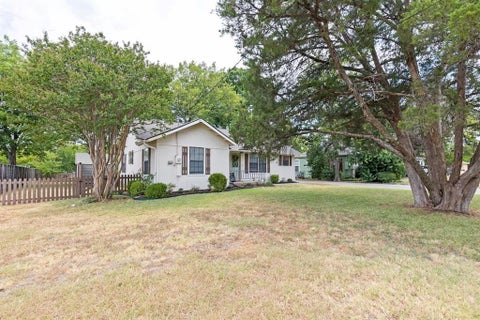 Tiny photo for 1101 N Waddill Street, McKinney, TX 75069 (MLS # 21396760)