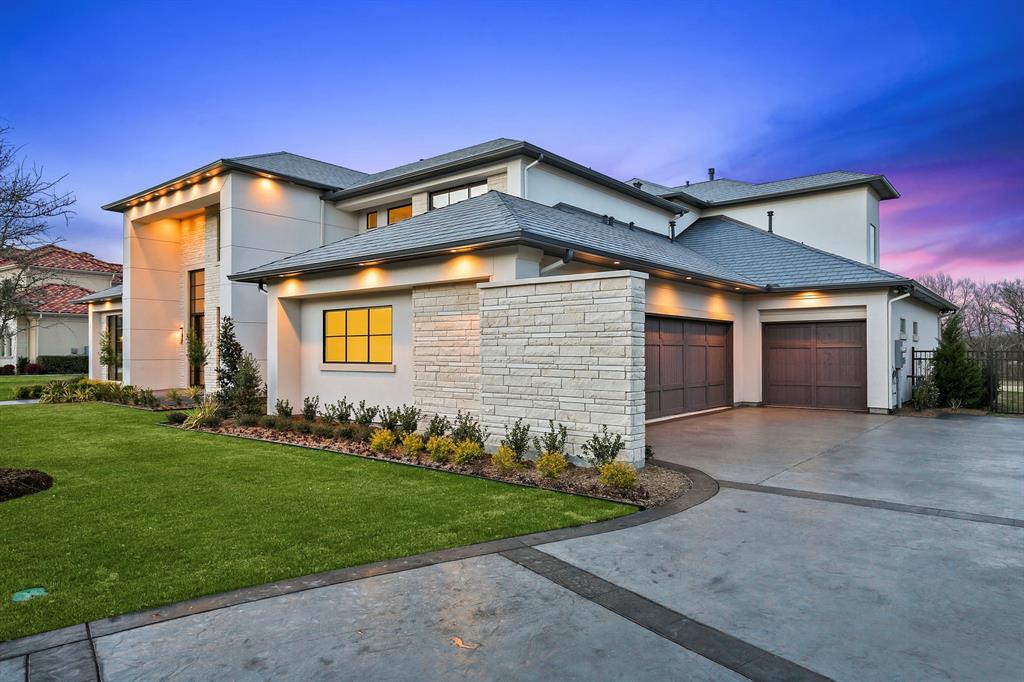 406 Lakeway Drive