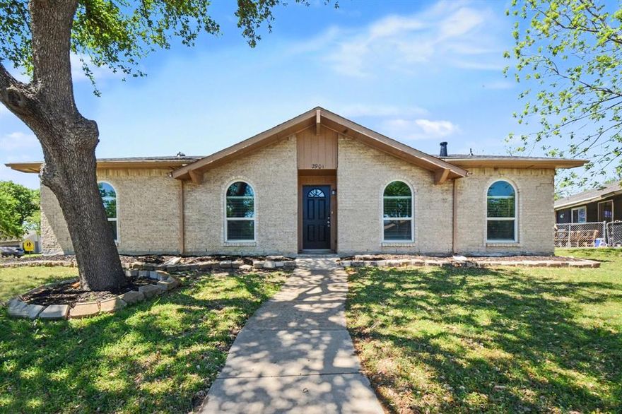 Beautiful 3-bedroom, 2-bathroom home sits on a corner lot with a large backyard. The layout includes high ceilings and good natural light in the main living areas. The kitchen and bathrooms have been updated with modern finishes, and the home is move-in ready. The driveway is oversized and can accommodate multiple vehicles. Nearby amenities include La Tapatia Grocery Market, the Carrollton Blue Trail, and Founders Classical Academy. The Trinity Mills DART Station is also nearby, providing access to the Dallas–Fort Worth area.