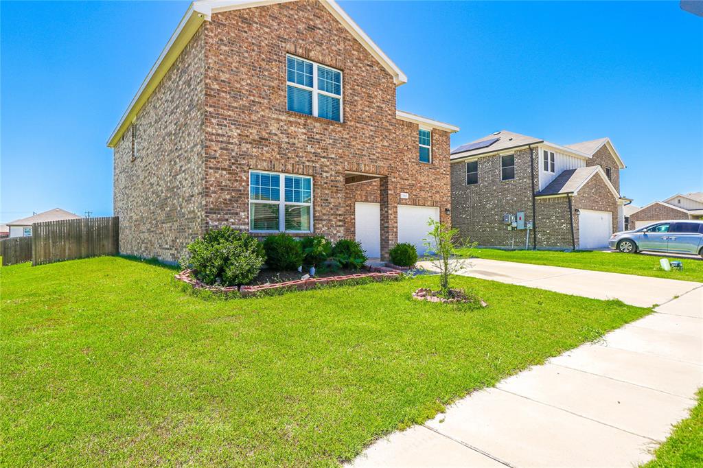 5305 Shady Springs Trail