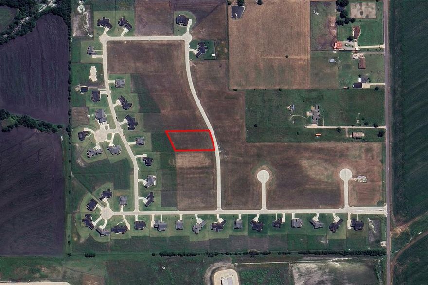 Finally! Luxury 1+ acre lots at affordable prices in the booming DFW area. Lexington Heights Community boasts concrete streets, fiber-optic high-speed internet, the ability to have a guest home, a shop, or an RV garage – all with NO PESKY HOA! Lots of great floor plans to choose from (or bring your own builder) and pick any of the still available amazing 1+ acre Lots! Lexington Heights is a new community developed by Cope Equities and Cope Homes, where you can build your home alongside the beautiful Craftsman and Farmhouse style homes already existing in the community. Find us adjacent to the highly desired Community High School and just a few short blocks from other Community ISD schools. Come and see!