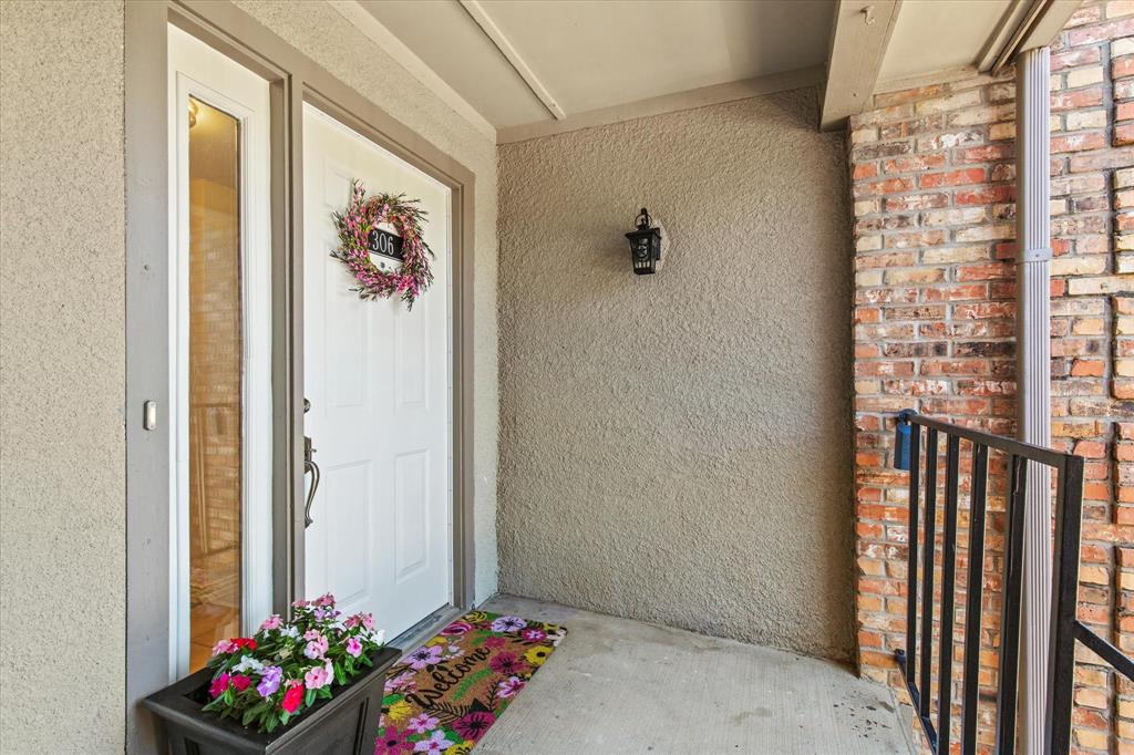 2835 Keller Springs Road 306