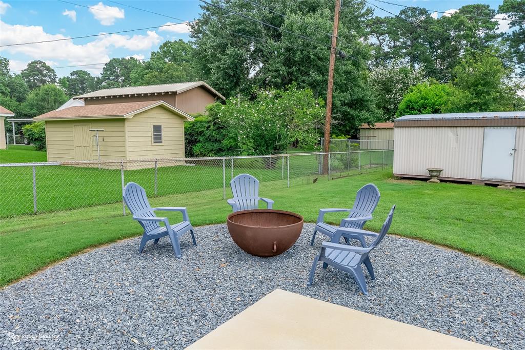 1005 E Todd Circle