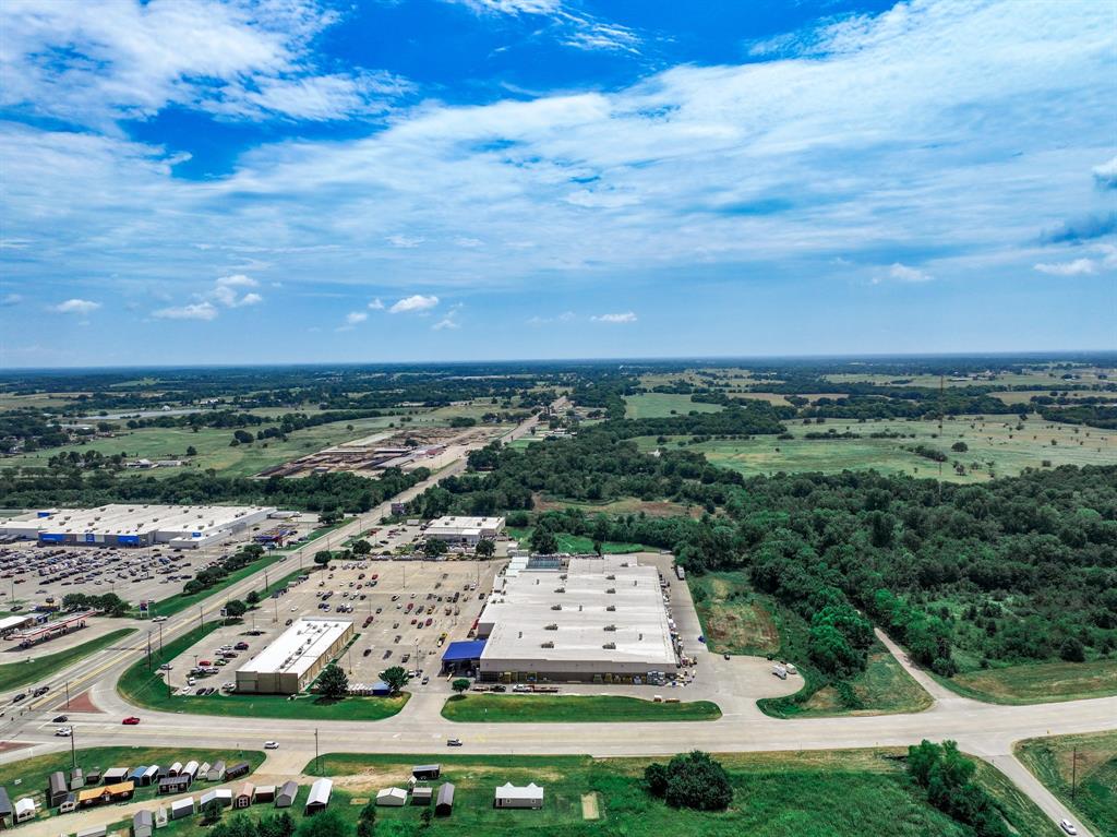 20-Acres S Broadway Street