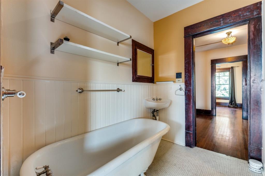 Munger Place 02 - Residential Lease