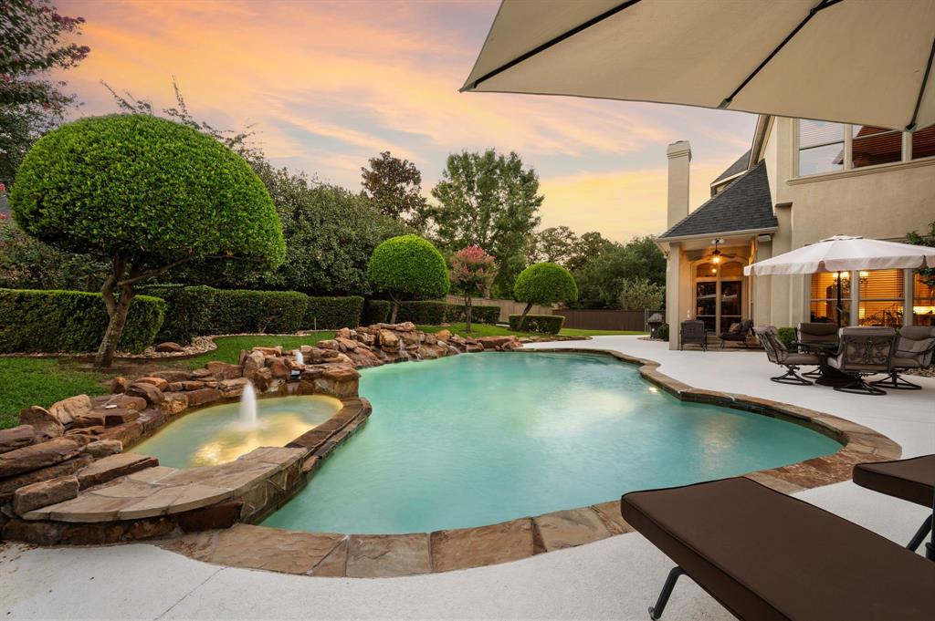 7204 Majestic Manor