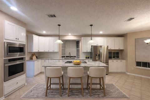 3110 glenmere Court Carrollton TX 75007