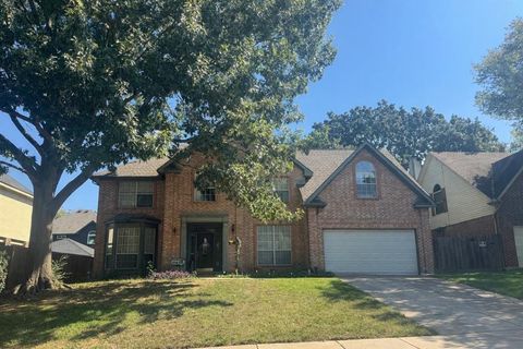 1048 W Winding Creek Drive Grapevine TX 76051
