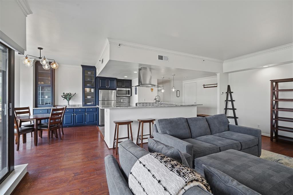 3030 Mckinney Avenue 404