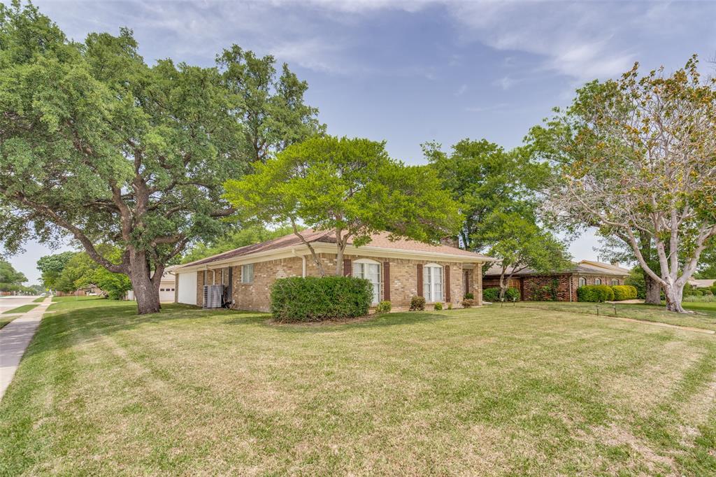 2633 Landershire Lane