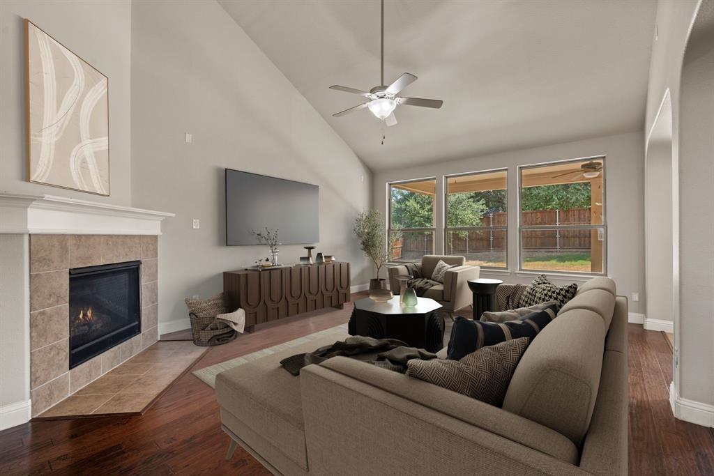 1104 Bentley Drive