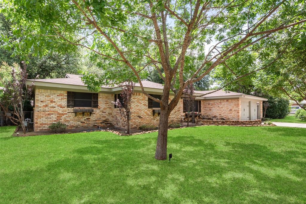 7216 Winnell Way