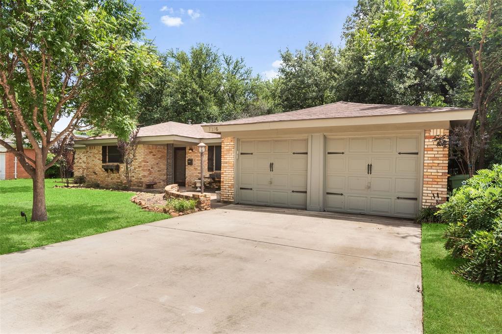 7216 Winnell Way