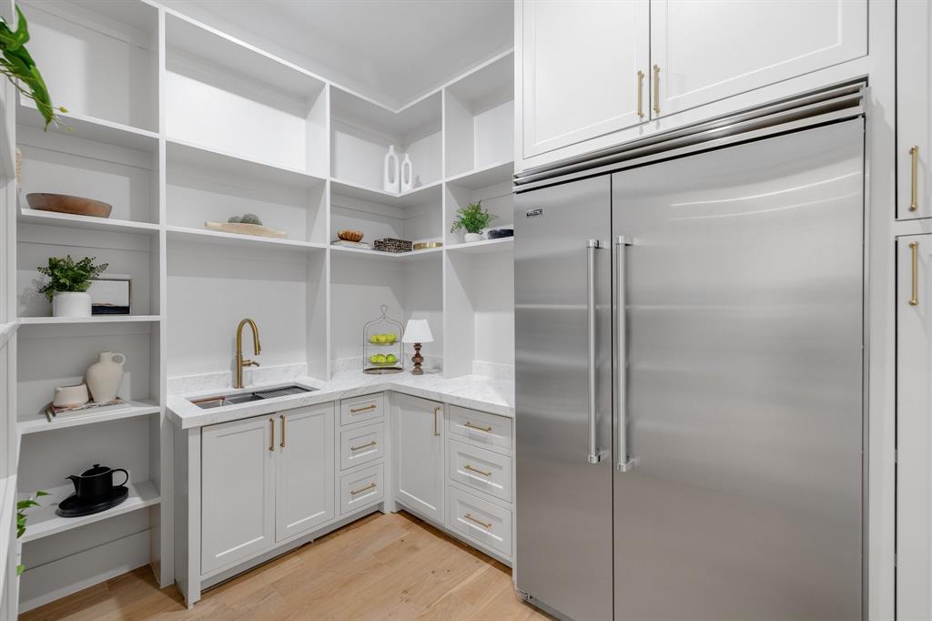 Midway Hills #4 7th Instl - Residential