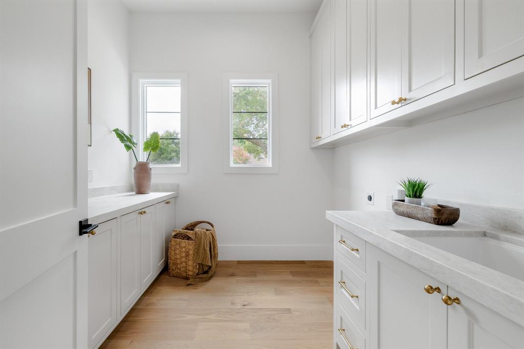 Midway Hills #4 7th Instl - Residential