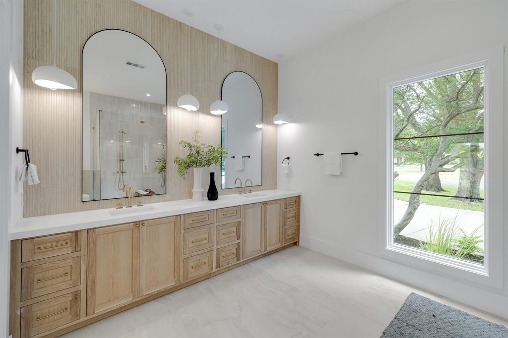 Midway Hills #4 7th Instl - Residential