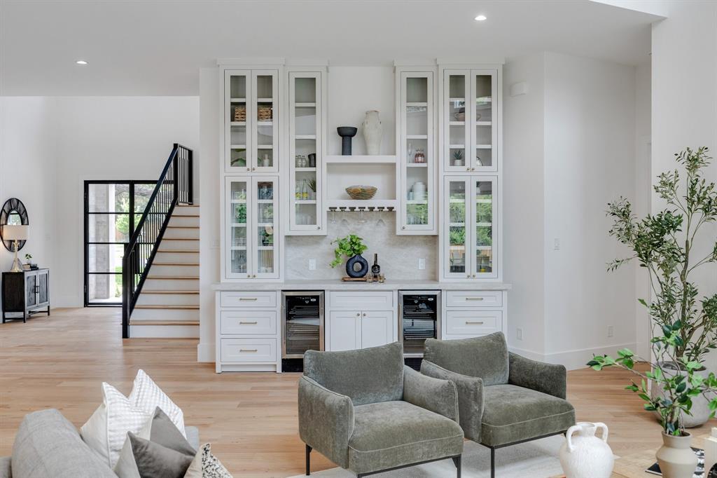 Midway Hills #4 7th Instl - Residential