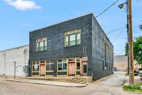 Photo of 1411 Wesleyan Street, Fort Worth, TX 76105 (MLS # 21329632)
