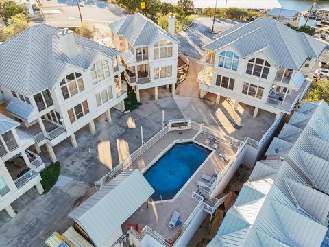 A home in Strawn