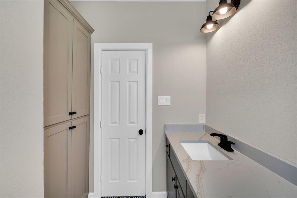 Loyds Add - Residential