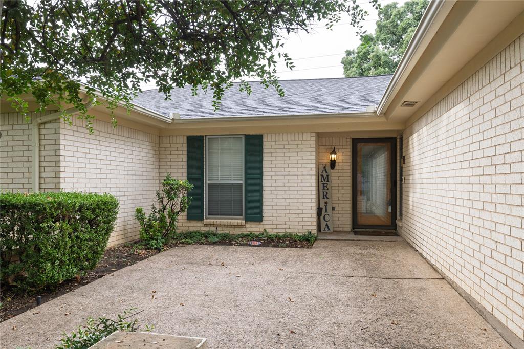 4704 Hillside Drive