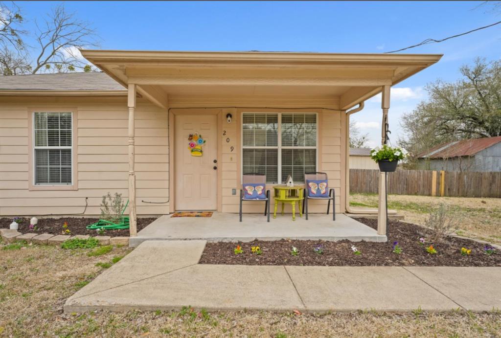 Orig Town Of Lone Oak - Residential