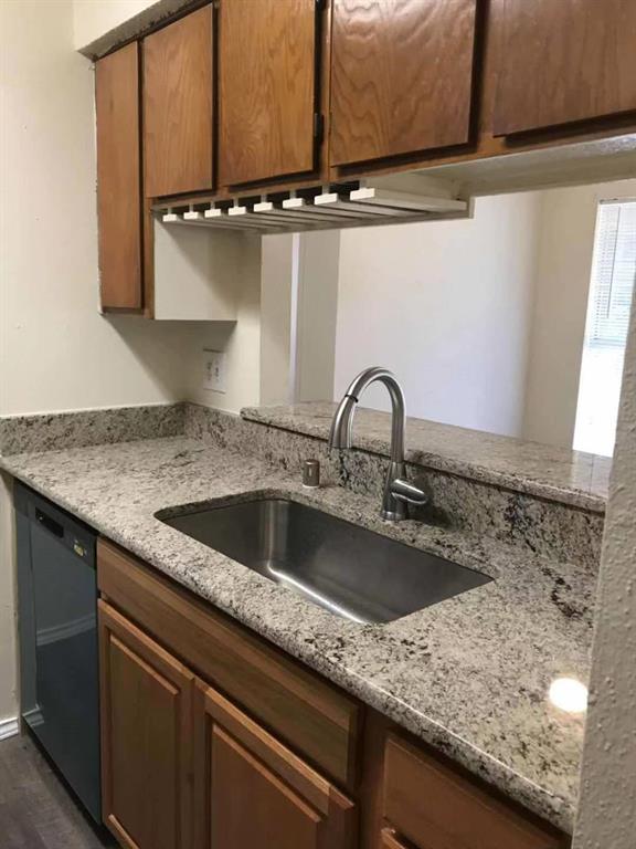 Tealwood On The Creek Condos - Residential